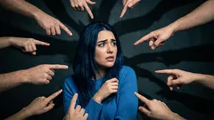 W jaki sposób wywołuje się w nas poczucie winy? 9 najczęstszych rodzajów irracjonalnego poczucia winy – i jakie manipulacje do nich prowadzą